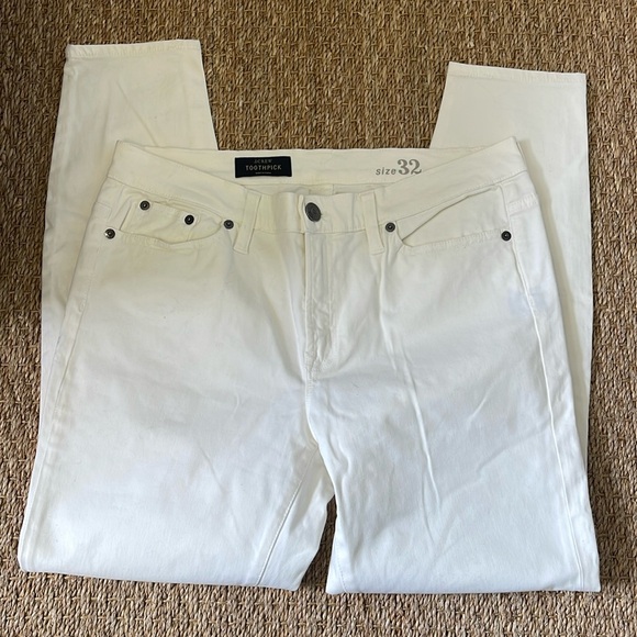 J. Crew Denim - J. Crew Toothpick White Jeans Size 32